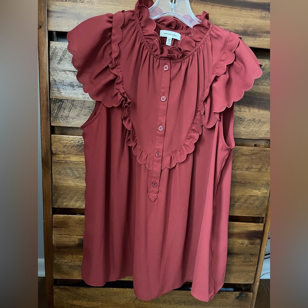 Women’s Max Studio Top